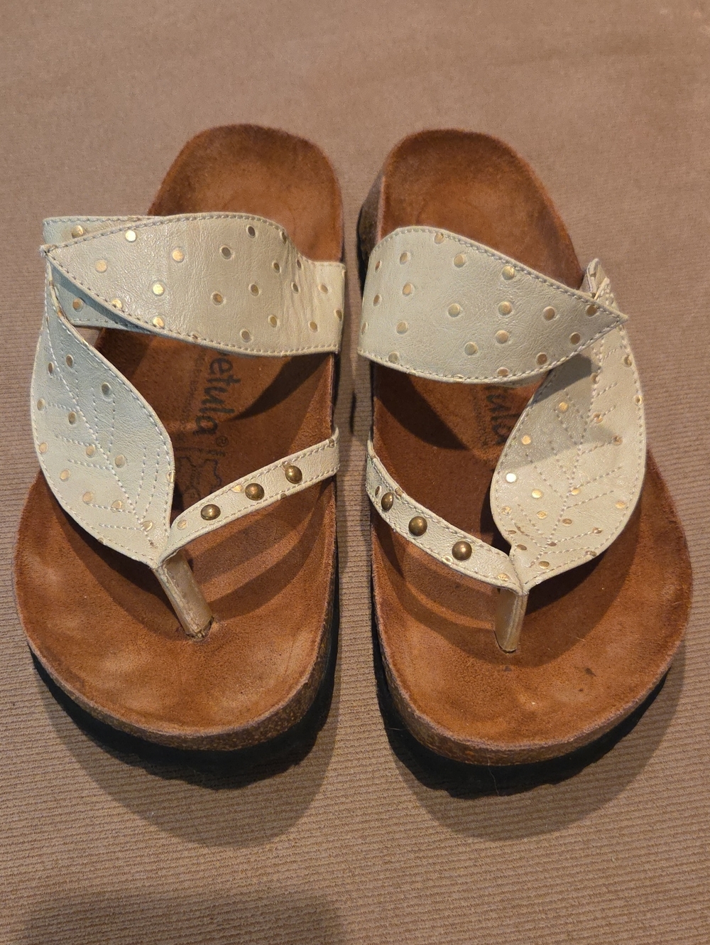 Betula Women’s Cream Studded Leaf-Accent Thong Sandals Size 39
